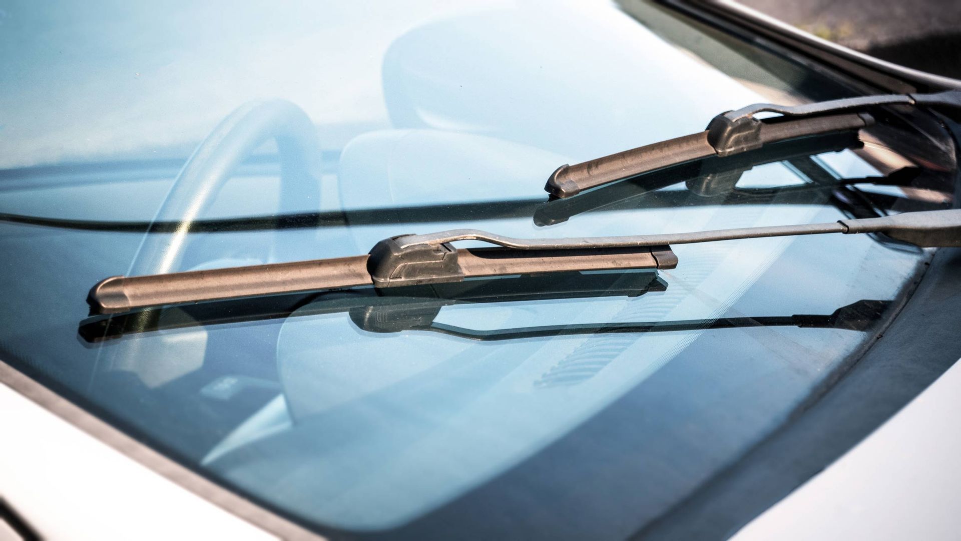 Large Old Windshield Wiper — Waipahu, HI — Leeward Auto Glass