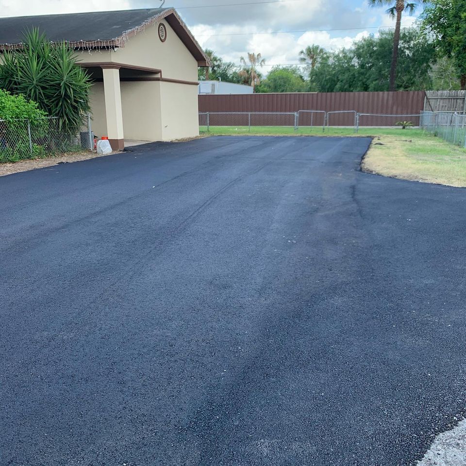 Nice and clean driveway — Edinburg, TX — Lone Star Asphalt Services LLC