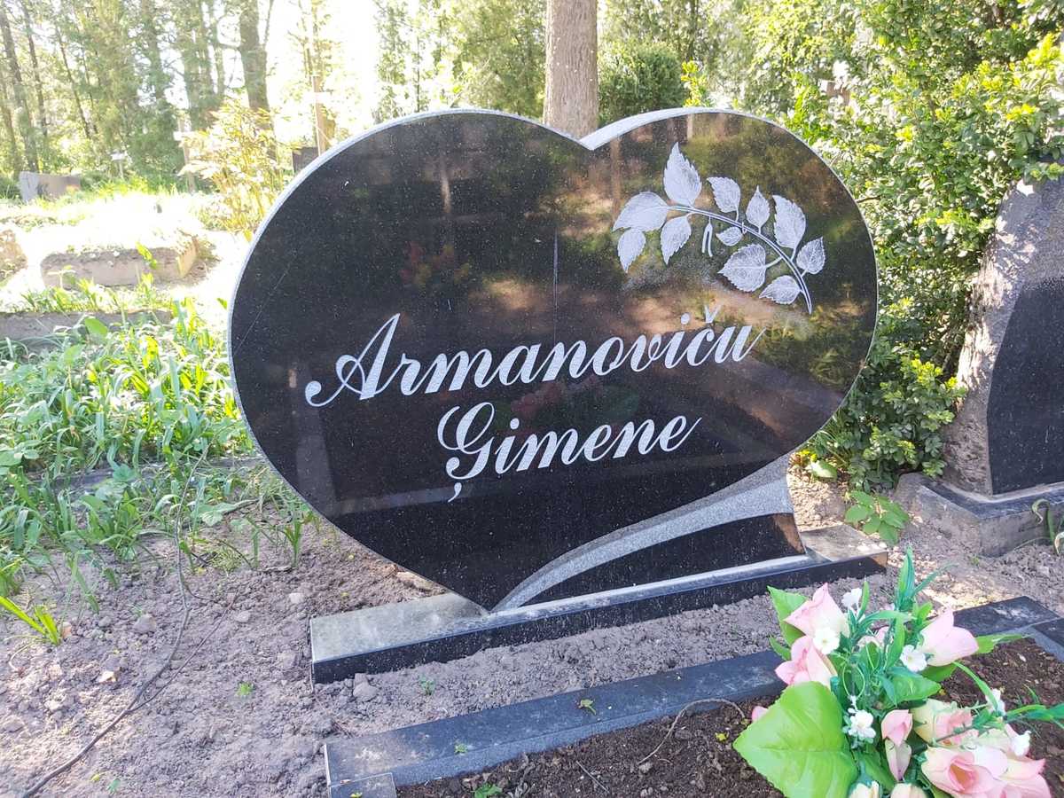 Pieminekļi Bauskā 77