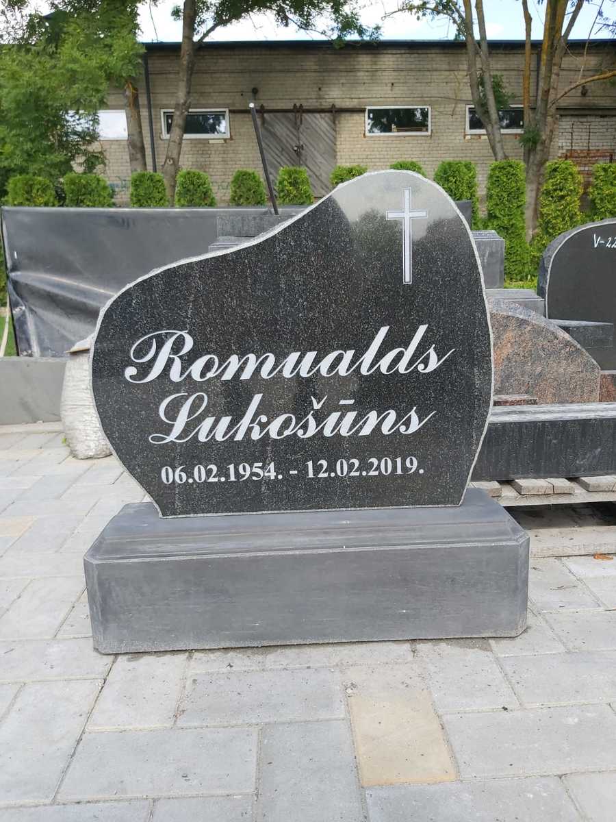 Pieminekļi Bauskā 66