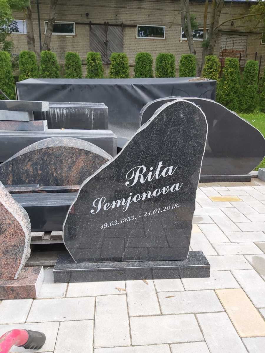 Pieminekļi Bauskā 62