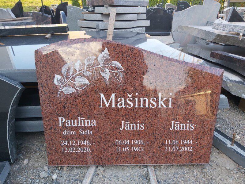 Pieminekļi Bauskā 85