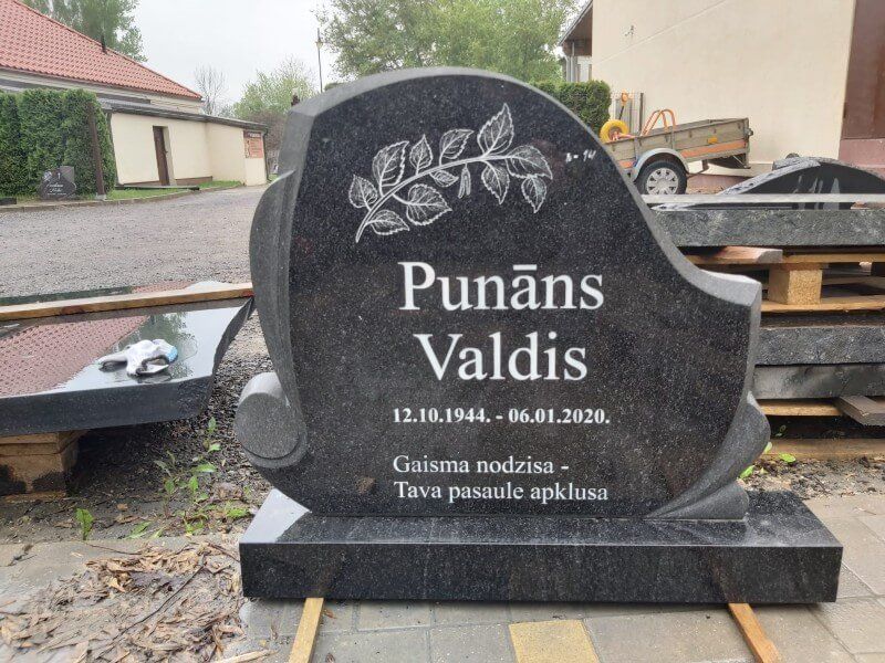 Pieminekļi Bauskā 94