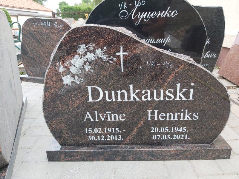 Kapu pieminekļu pasūtīšana