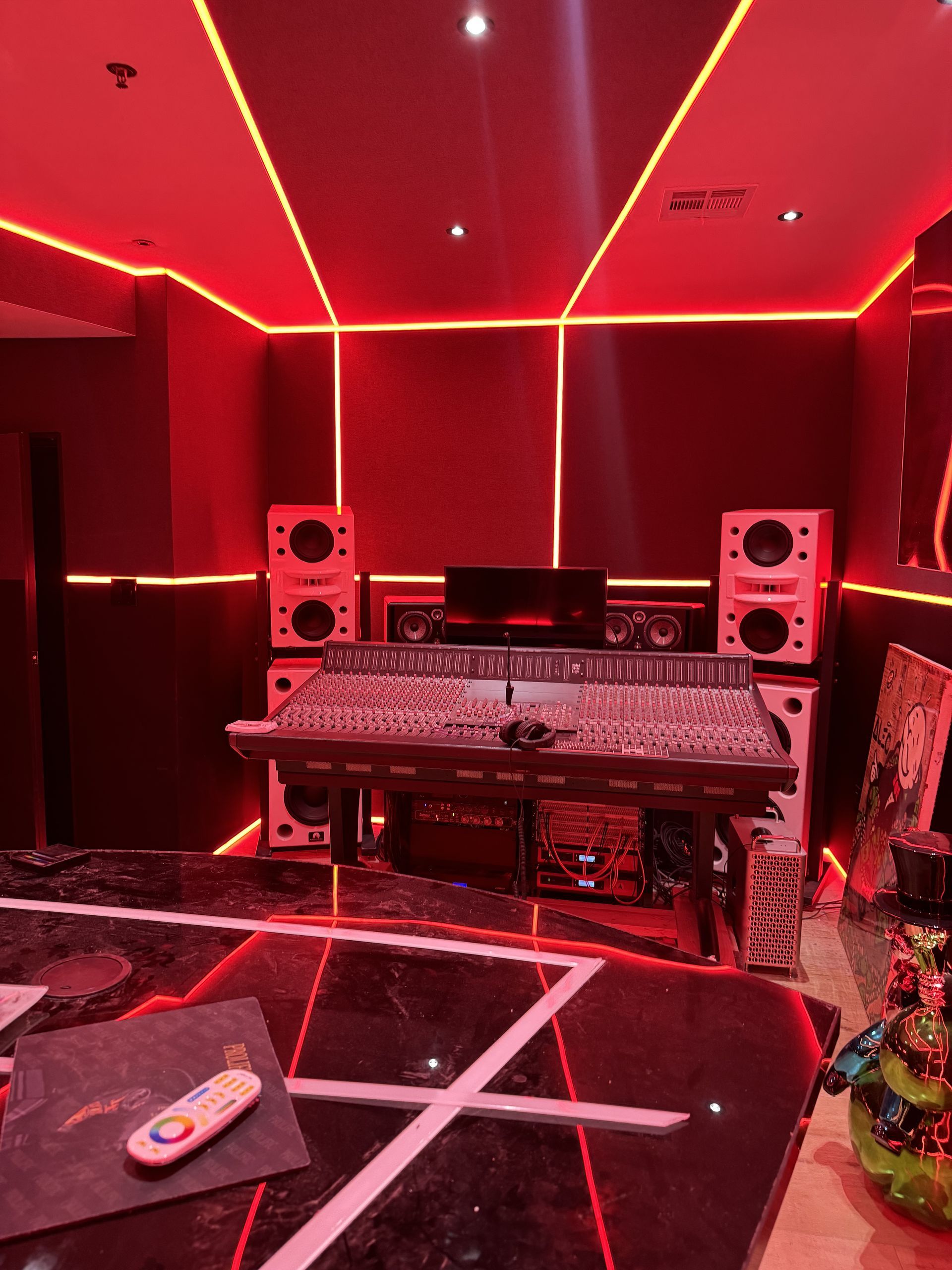 LED lighting installation by LED GUYS licensed C10 Los Angeles