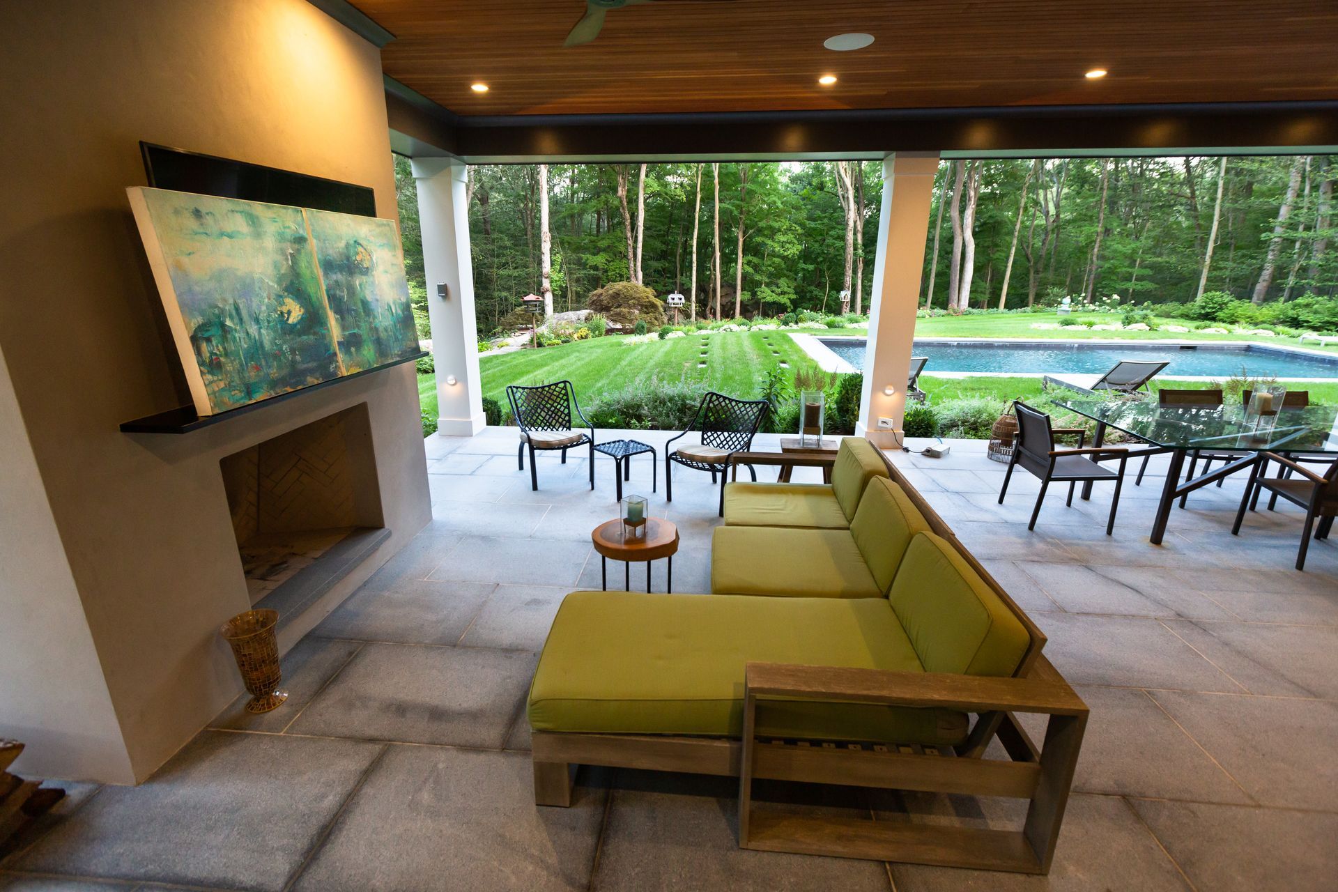 Outdoor Patio — Ridgefield, CT — Lions Paw Interior