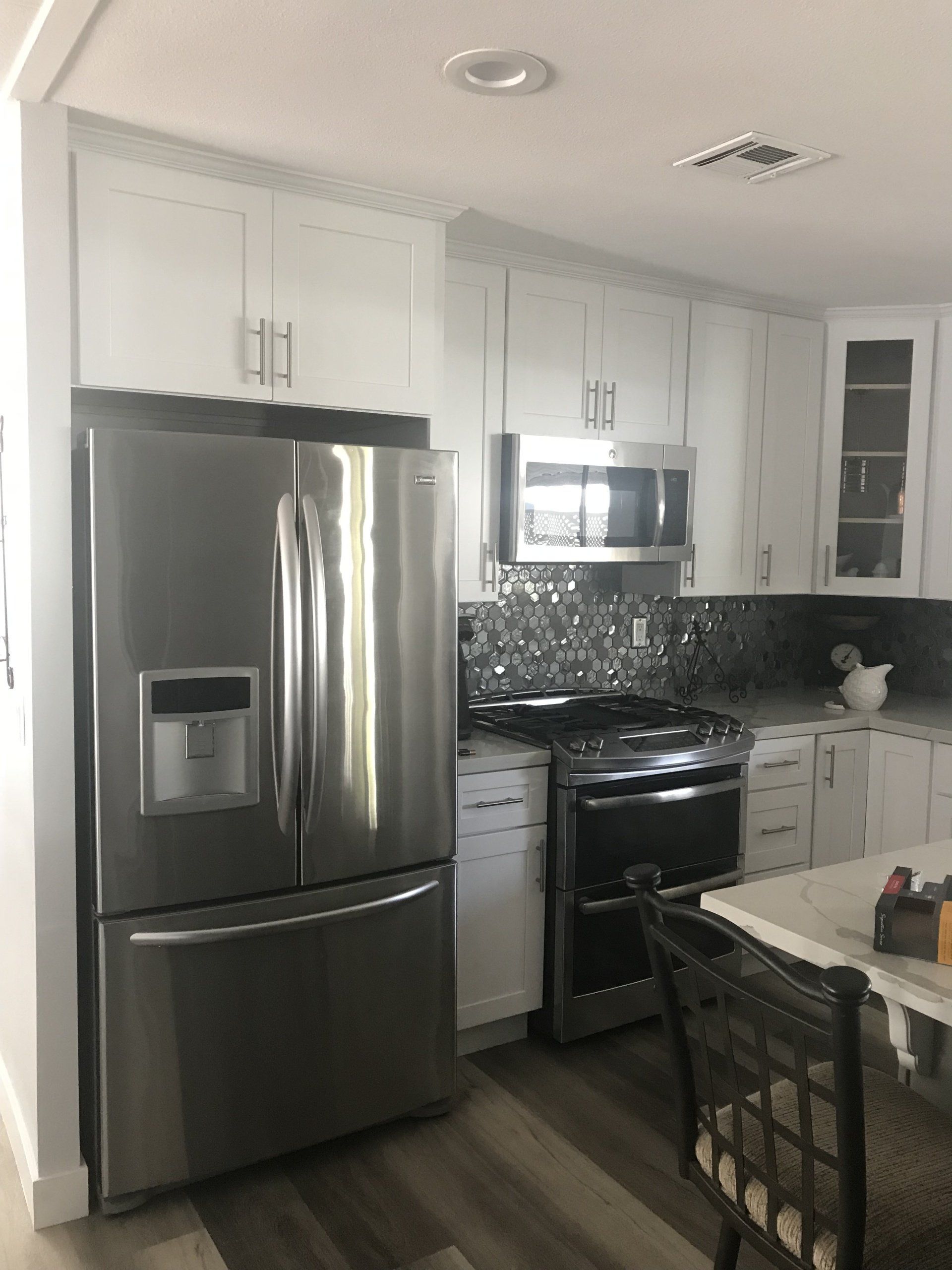 Kitchen Set — Modern Kitchen Set  in La Habra, CA