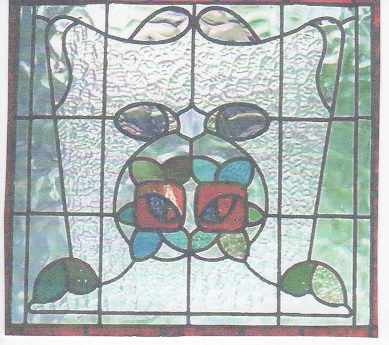 small square leadlight design with red roses