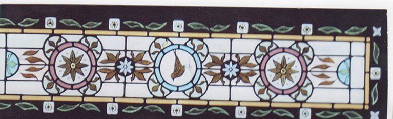long rectangular leadlight design with a bird in the middle of two flowers
