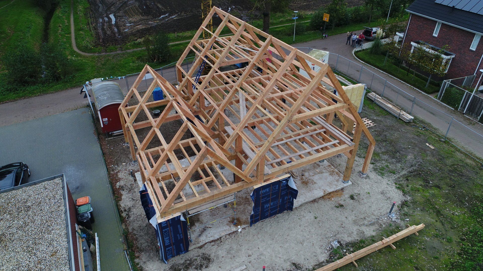 Houten kapconstructie  als basis voor elk dak