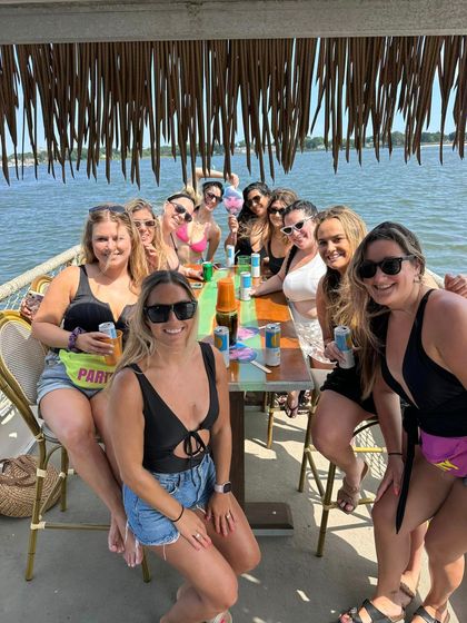 beautiful ladies on ohana tiki boat