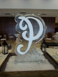 Double rings ice sculpture