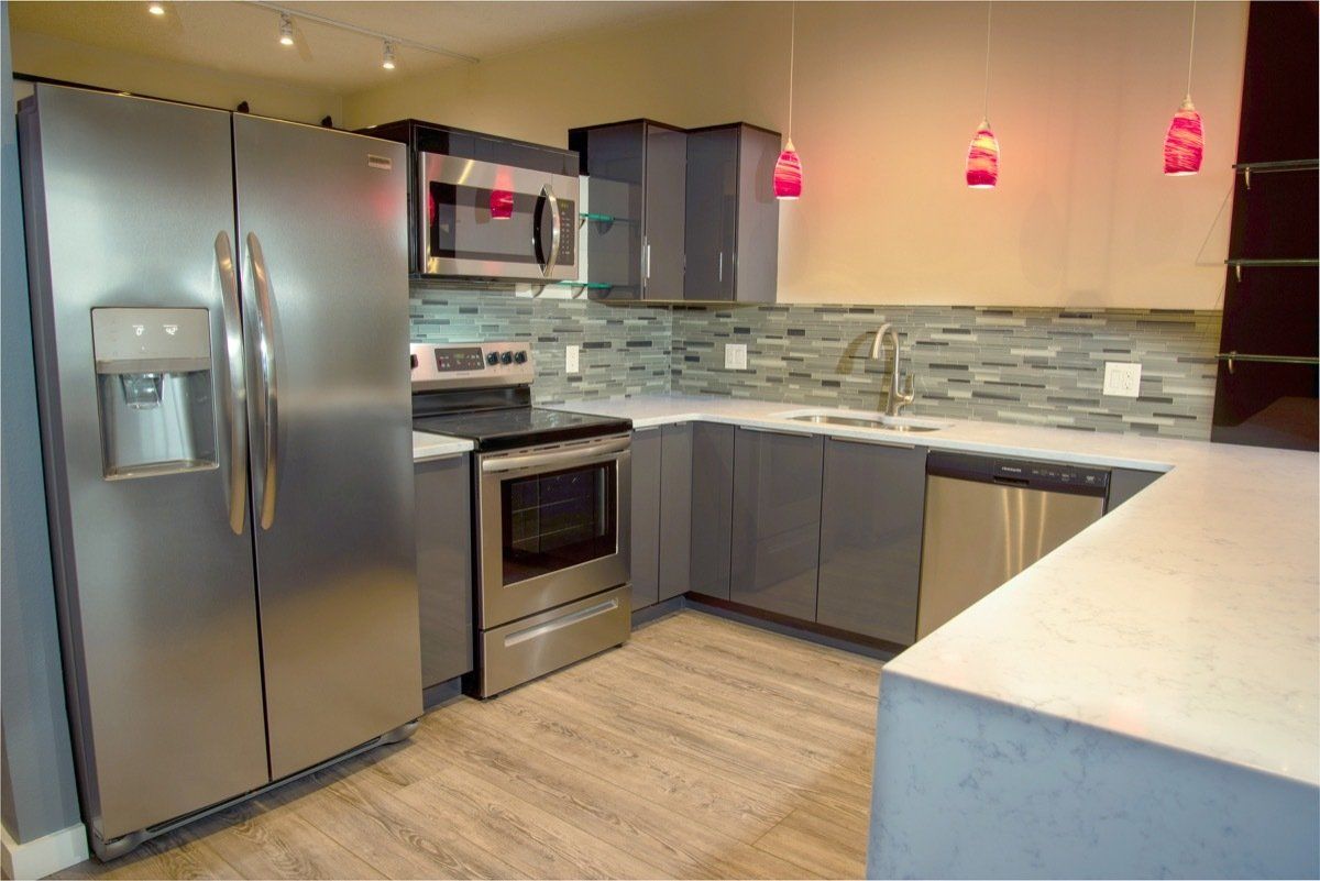 Smaller 2 bedroom, kitchen