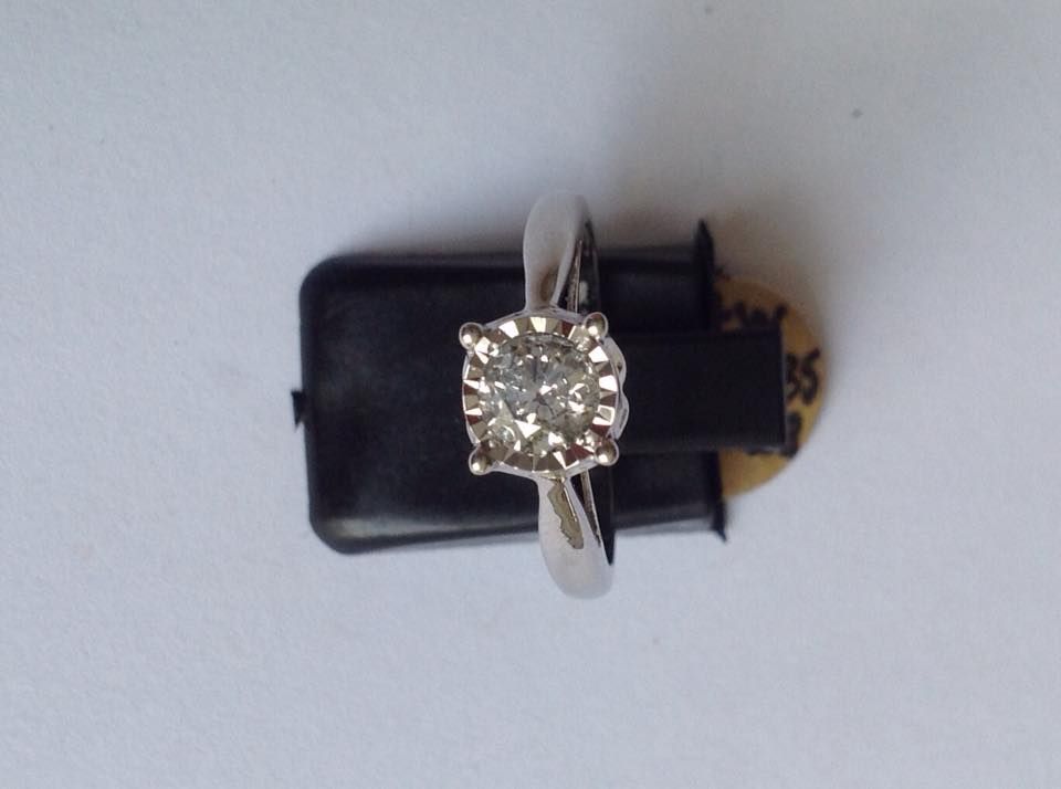 Diamond Ring A Classic Combination of Elegance | Lake Macquarie, Nsw | The Gold & Coin Shop