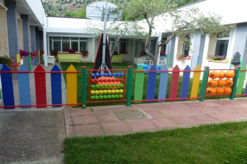 Azienda ospedaliera universitaria Ruggi di Salerno – Giochi e attrezzature per Parco