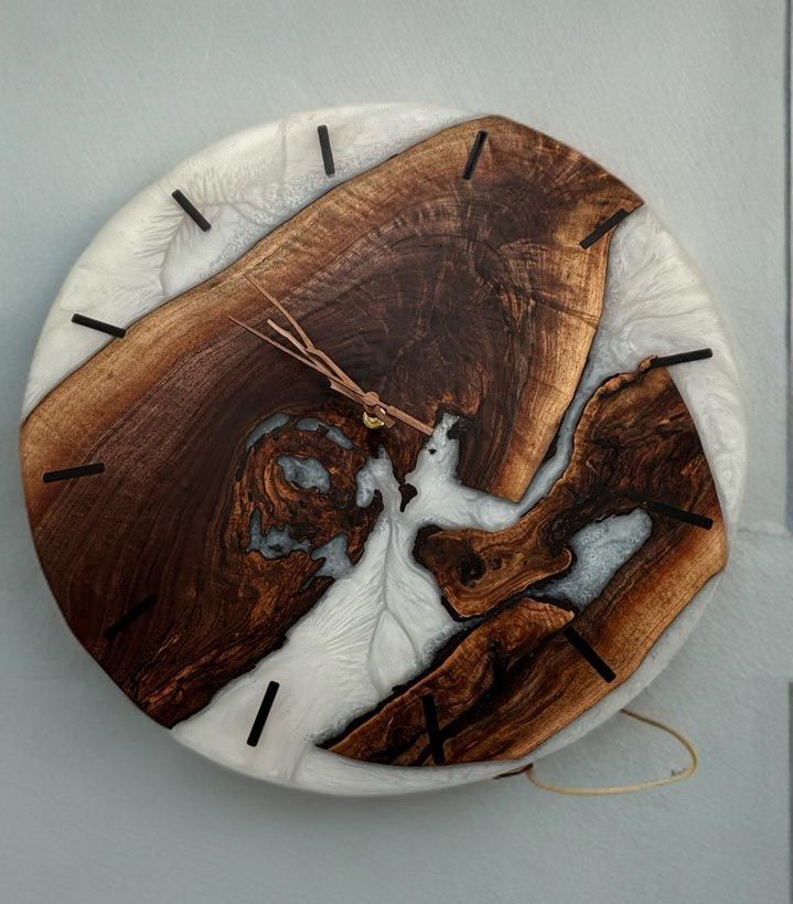 Wooden clock with brown wood, white resin, and black time markers