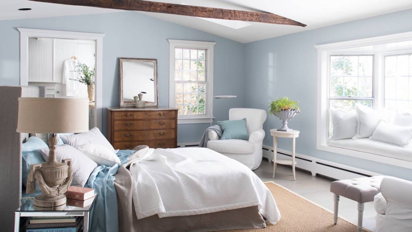Benjamin Moore paint colors in a bedroom near Asheville, North Carolina (NC)