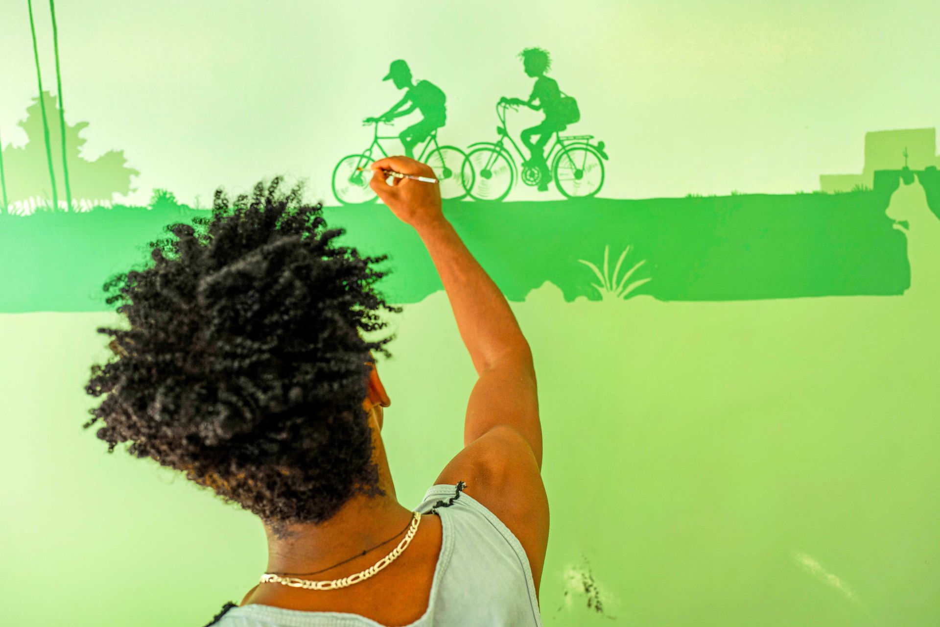 Unaccompanied minors & Family Centers resident painting