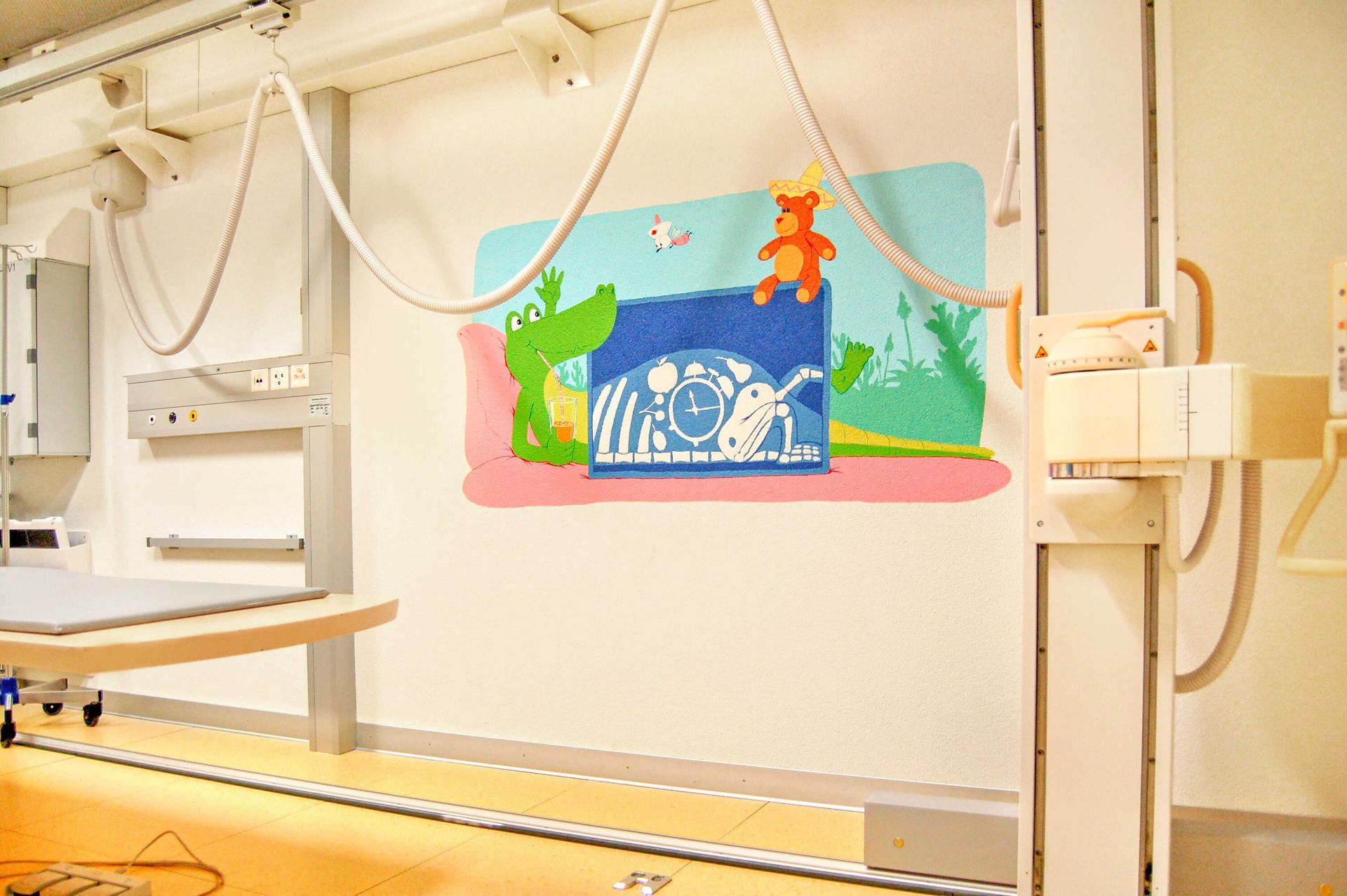 Imaging treatment room mural colorful