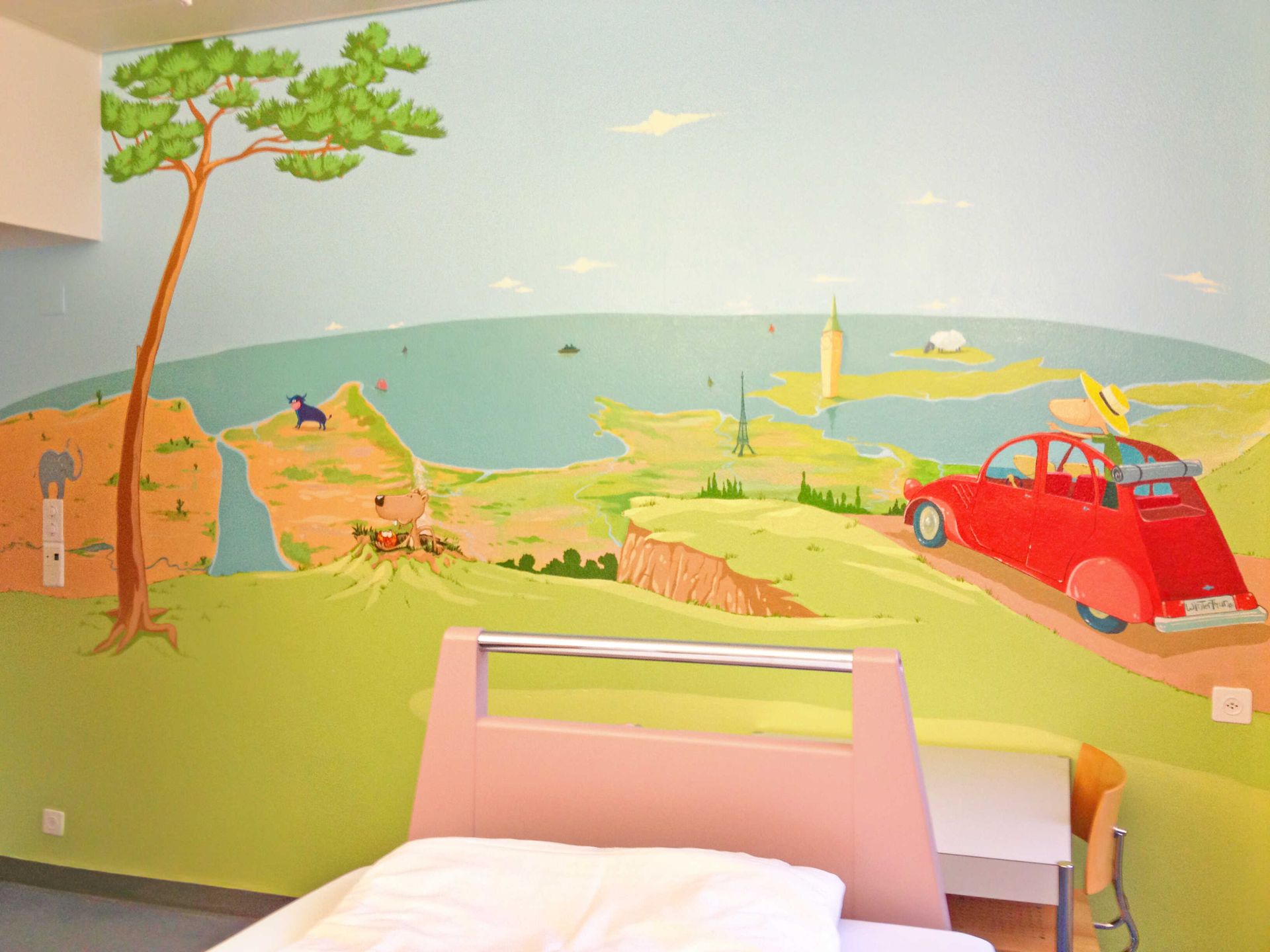General Paediatrics youth hospital room
