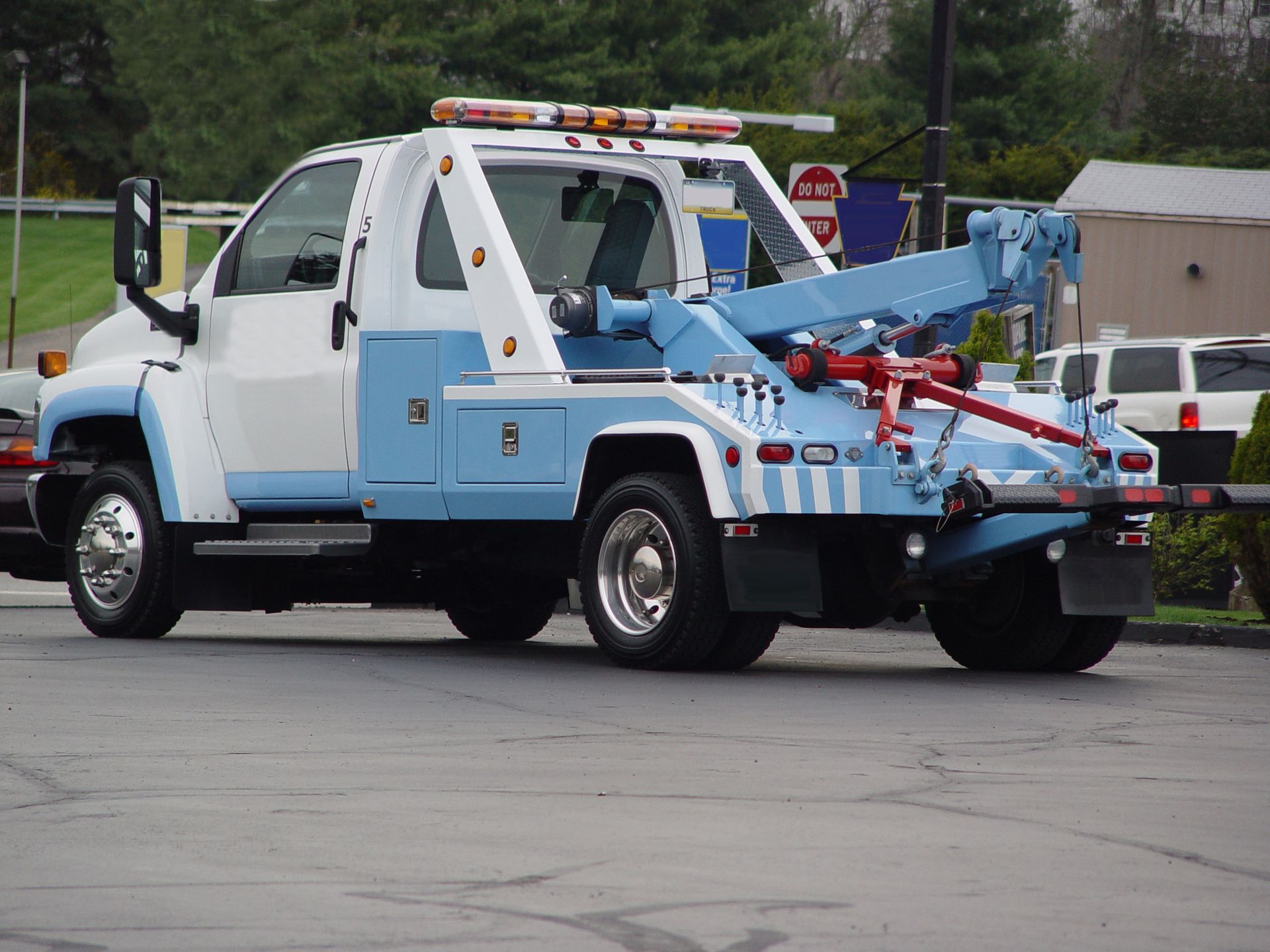 Back Left View of Tow Truck Use by Blue Eagle Towing for Their Professional Towing in Columbia City, In