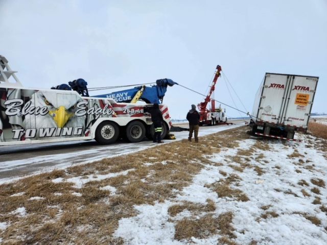 Towing Cargo Truck Van — Fort Wayne, IN — Blue Eagle Towing