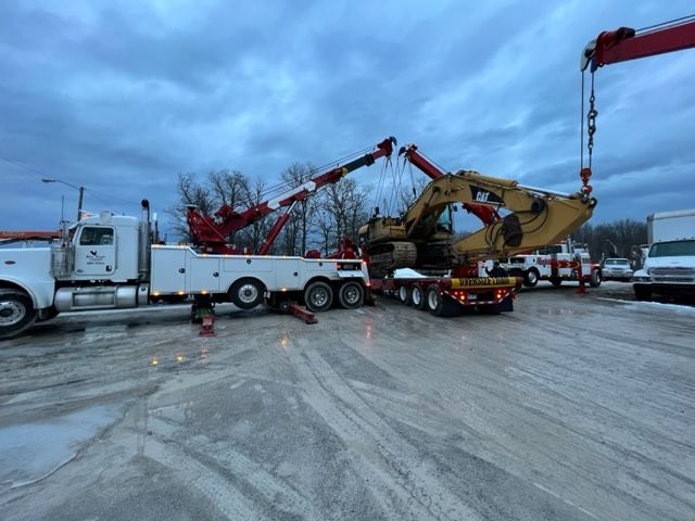 Tractor Trailer — Fort Wayne, IN — Blue Eagle Towing