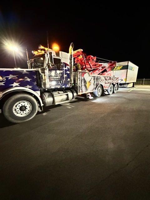 Towing Truck With Crane — Fort Wayne, IN — Blue Eagle Towing