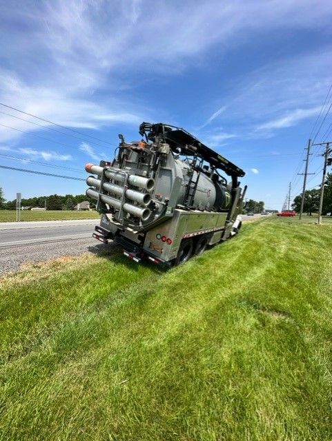 Side Road Truck — Fort Wayne, IN — Blue Eagle Towing