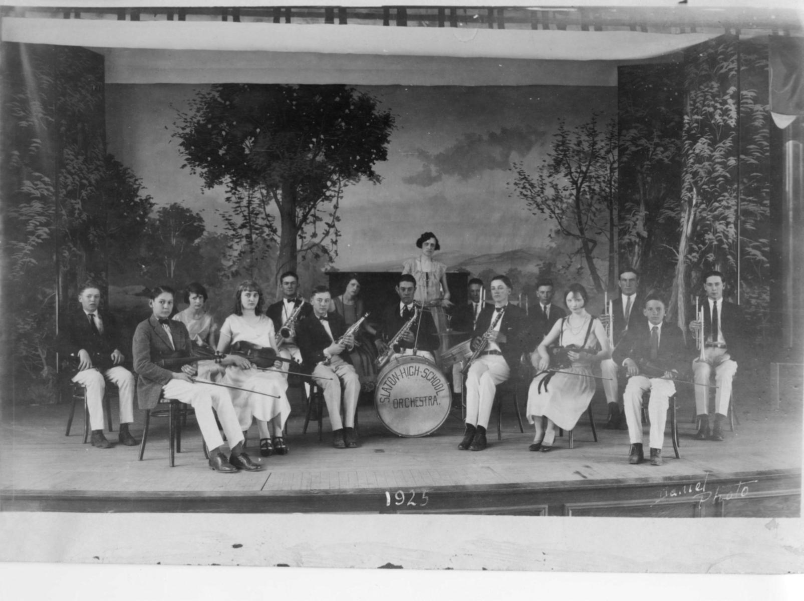 high-school-orchestra-1925