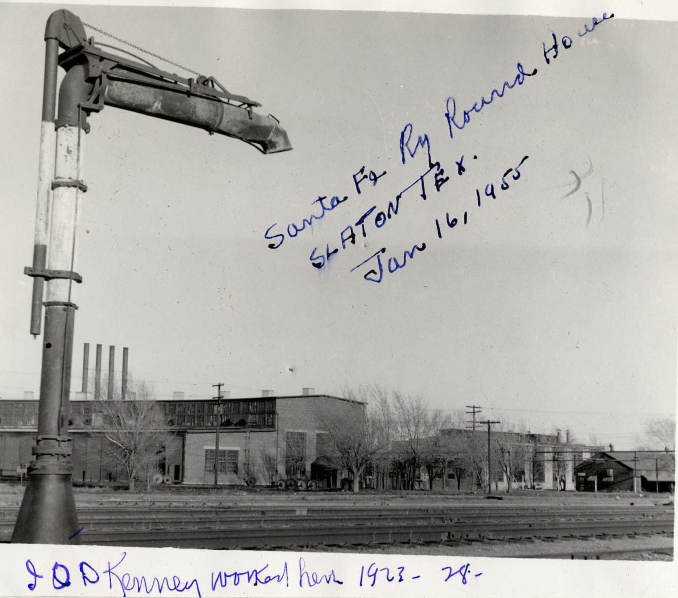 santa-fe-round-house-1955