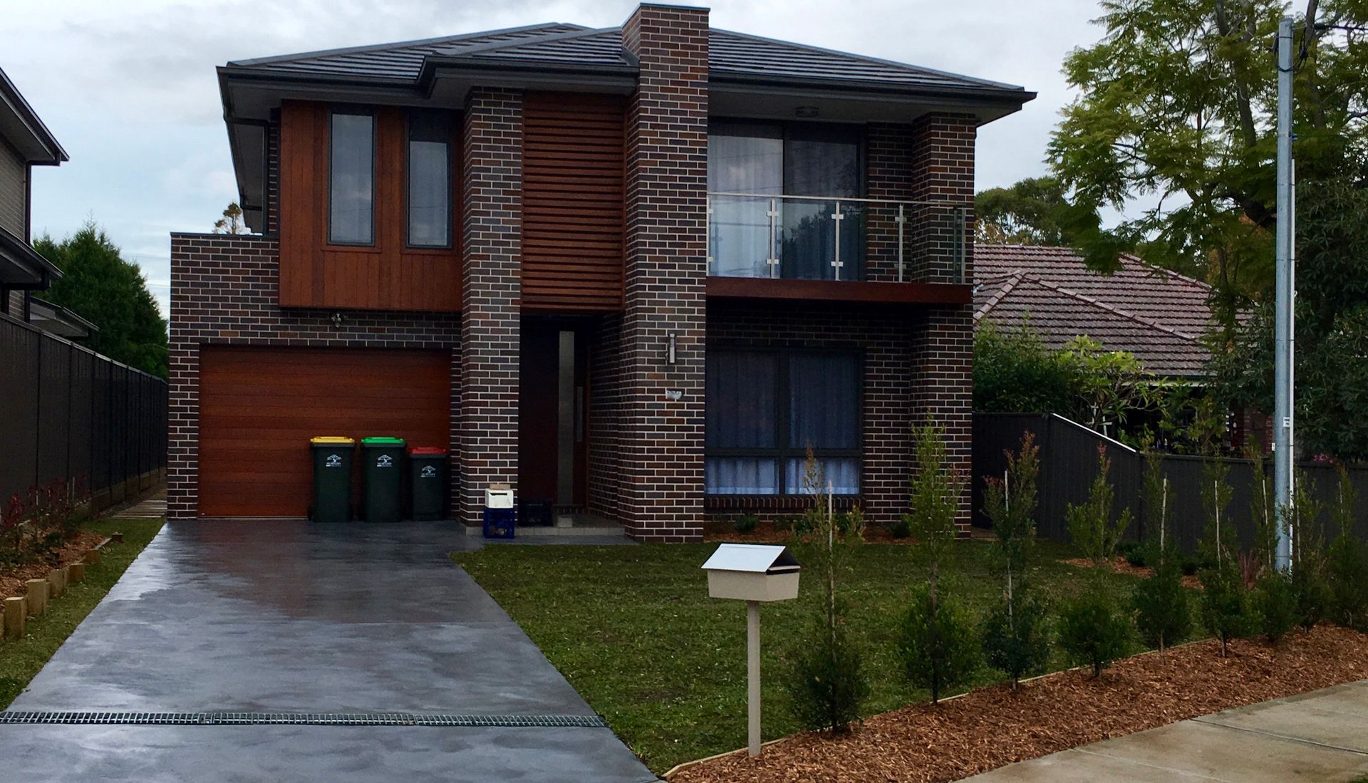 Landscaping with aggregate pathways