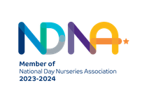 The ndna logo is a member of the national day nurseries association