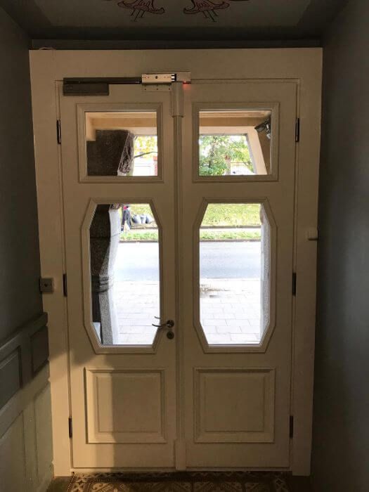 Jūgendstila masīvkoka ārdurvju, iekšdurvju un stikla iekšdurvju izgatavošana un montāža | SCO būve