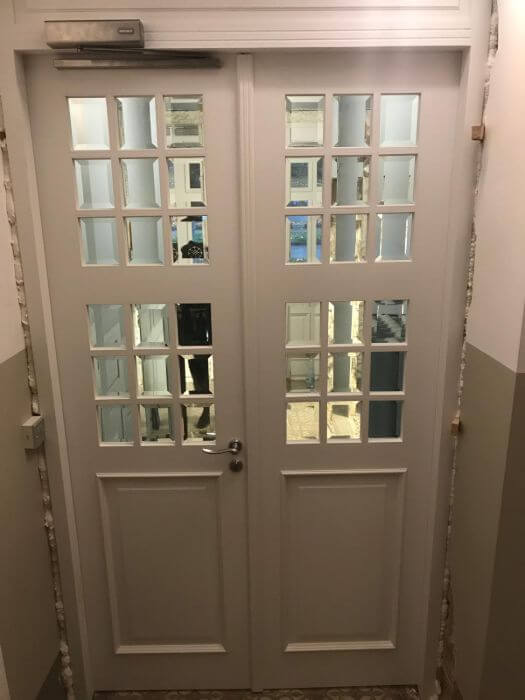 Jūgendstila masīvkoka ārdurvju, iekšdurvju un stikla iekšdurvju izgatavošana un montāža | SCO būve