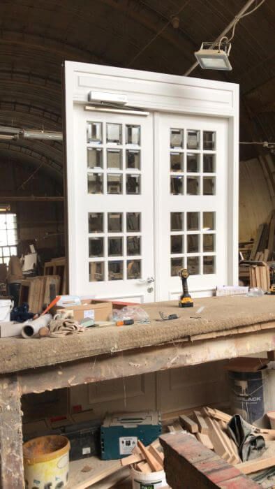 Jūgendstila masīvkoka ārdurvju, iekšdurvju un stikla iekšdurvju izgatavošana un montāža | SCO būve