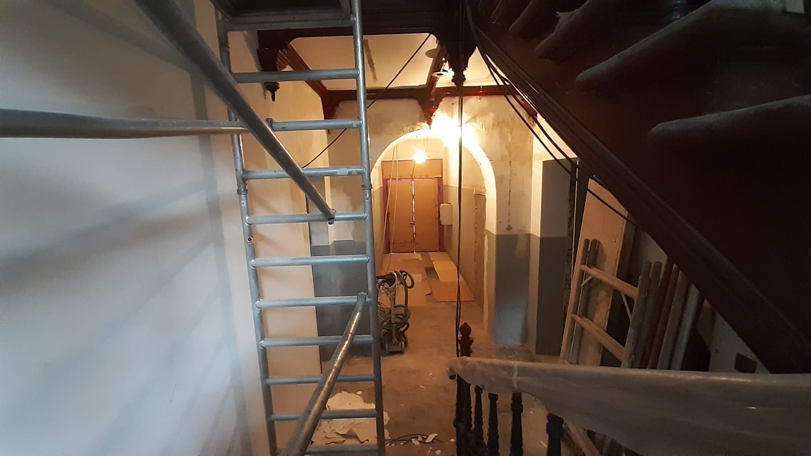 Daudzdzīvokļu mājas renovācija 13