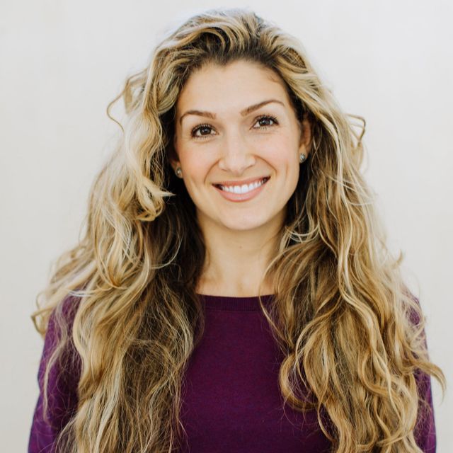 Alexis jones. Мисс калифорния. Бритни джонс баскетболистка. Alexa jones. Алексис джонс.