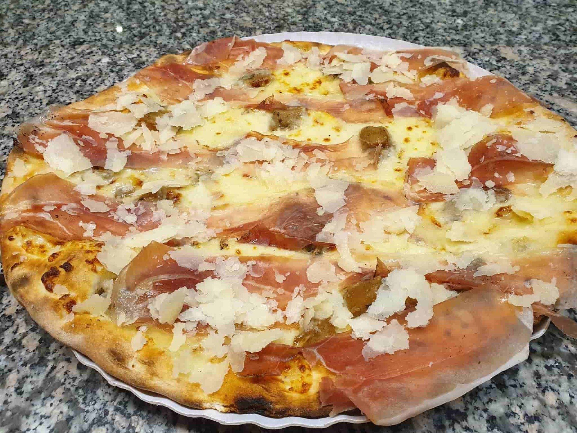Pizza Duffy Duck a Cesena - Luka's Pizza