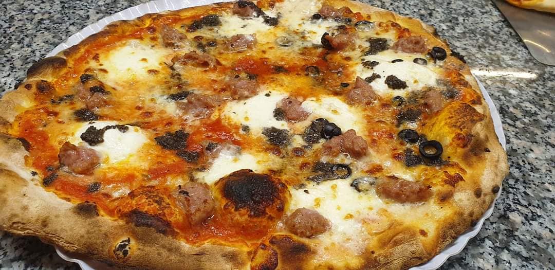 Pizza Tartufetta - Luka's Pizza pizzeria a cesena 0547 302870