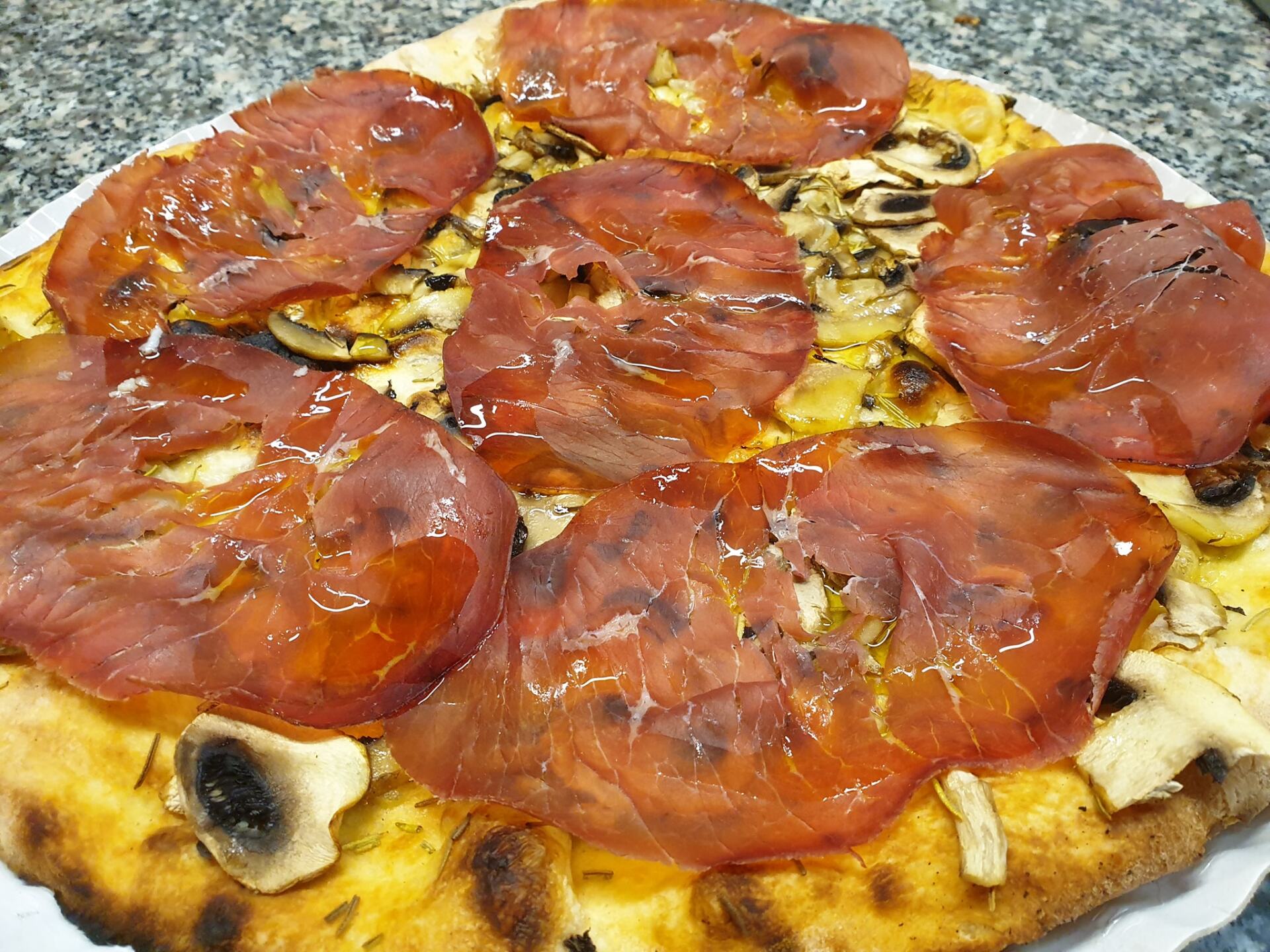 Pizza Kiss Me Licia a Cesena - Luka's Pizza