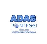 Logo per Adas Ponteggi caratterizzato da una scritta blu in grassetto, un'icona a forma di ponteggio e i servizi offerti dall'azienda in italiano.