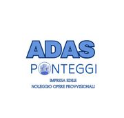 Logo per Adas Ponteggi caratterizzato da una scritta blu in grassetto, un'icona a forma di ponteggio e i servizi offerti dall'azienda in italiano.