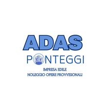 Logo per Adas Ponteggi caratterizzato da una scritta blu in grassetto, un'icona a forma di ponteggio e i servizi offerti dall'azienda in italiano.