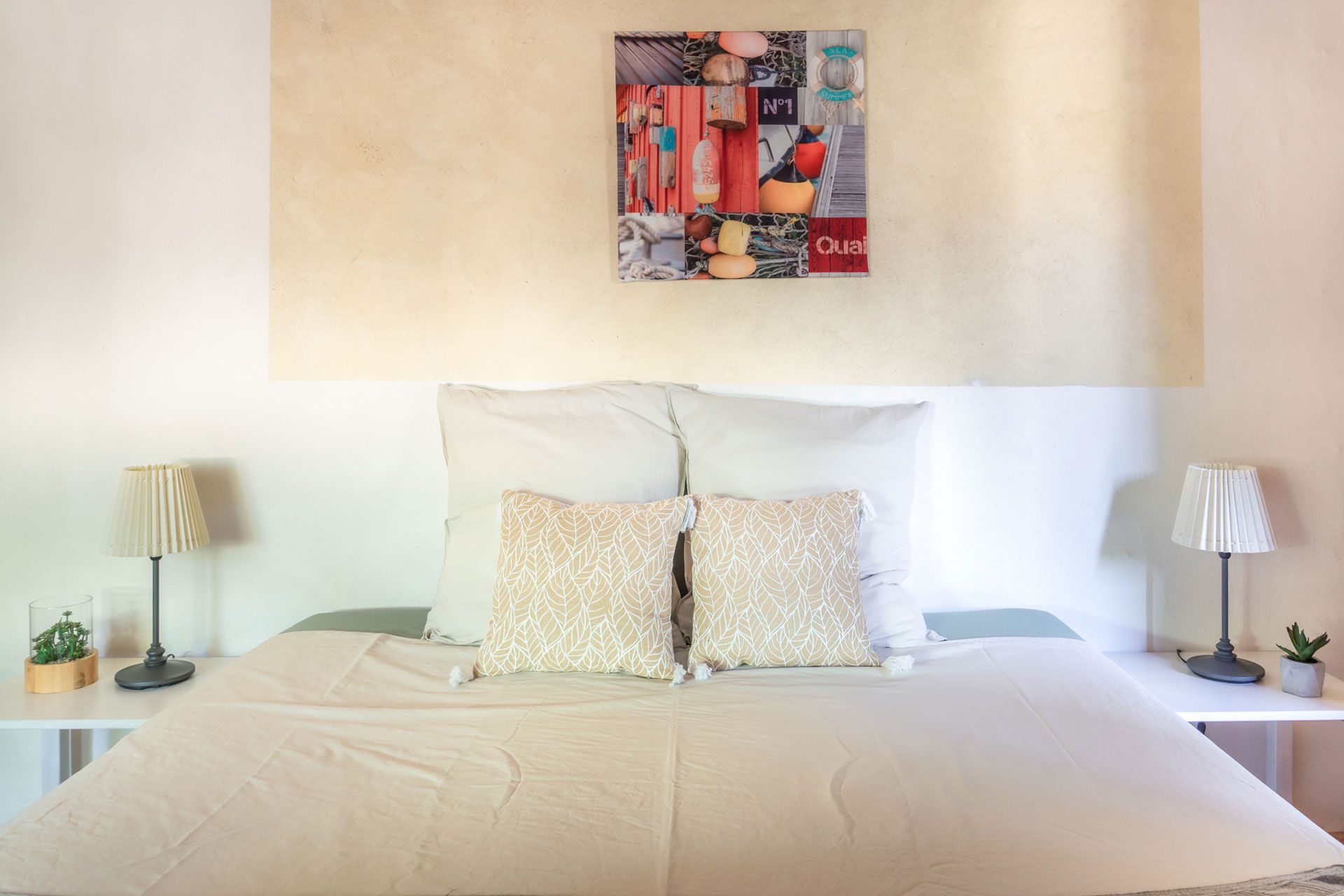 Aura Bed at Couvent des Ursulines