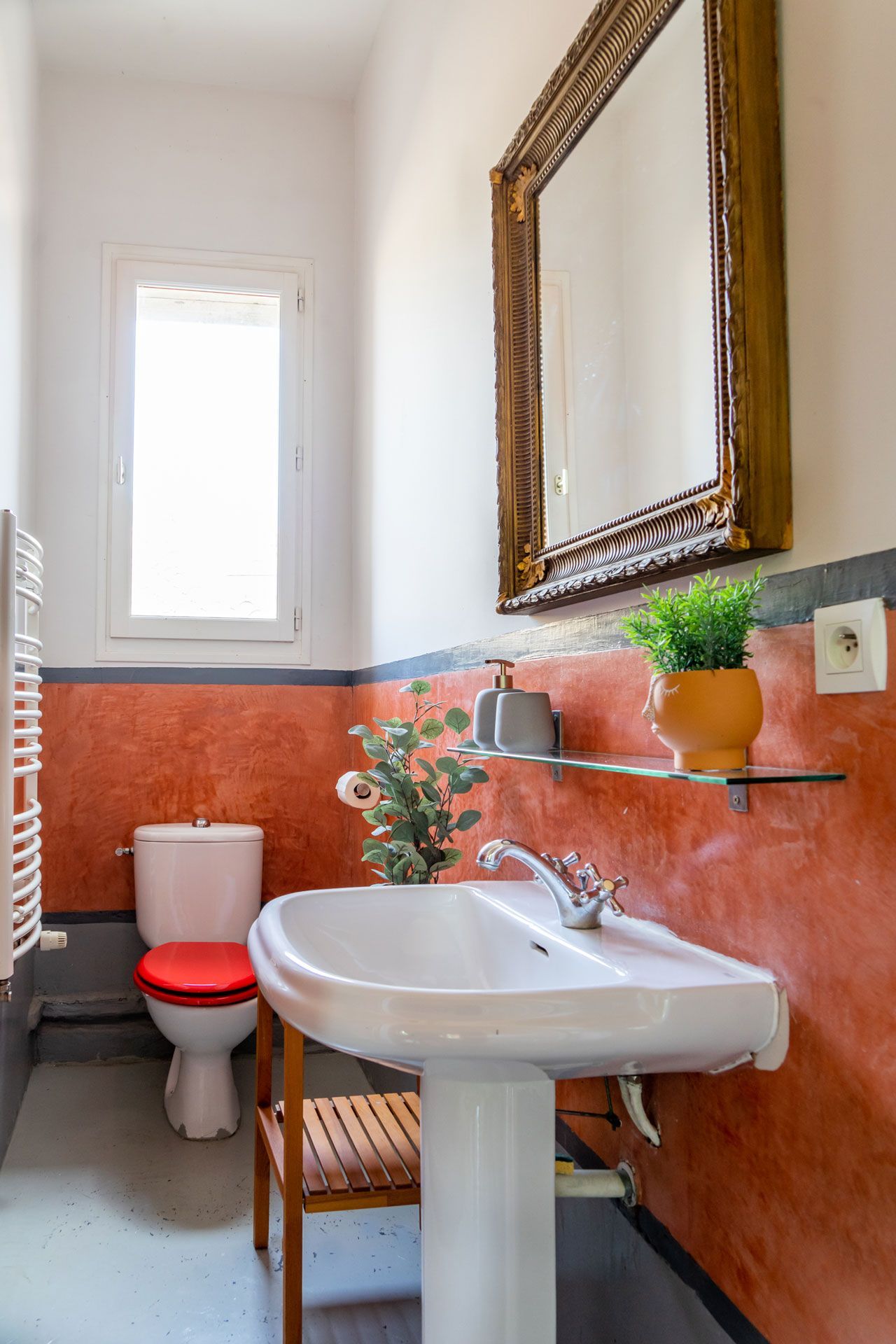 Marguerite Bath at Couvent des Ursulines