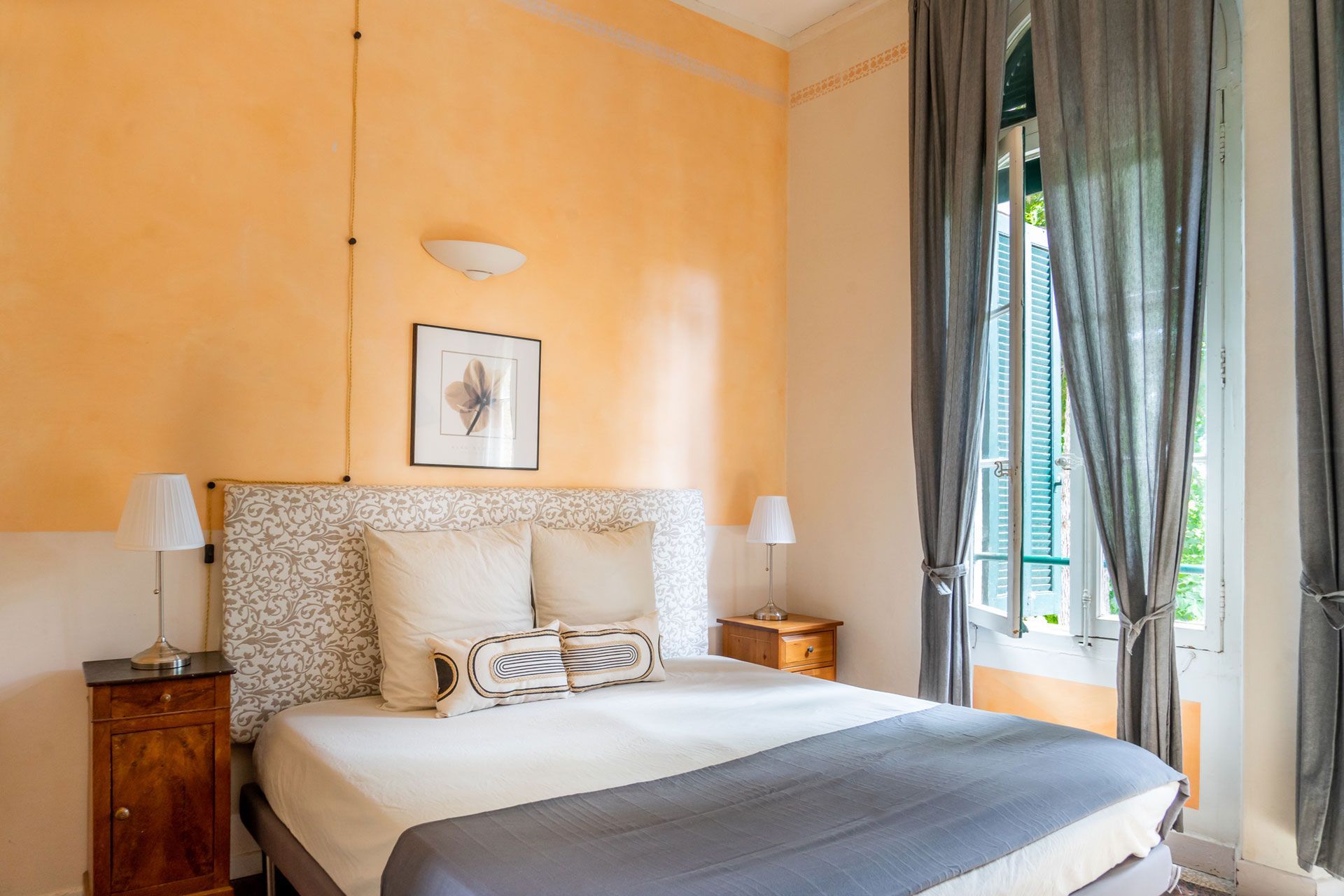 Marguerite Bed at Couvent des Ursulines