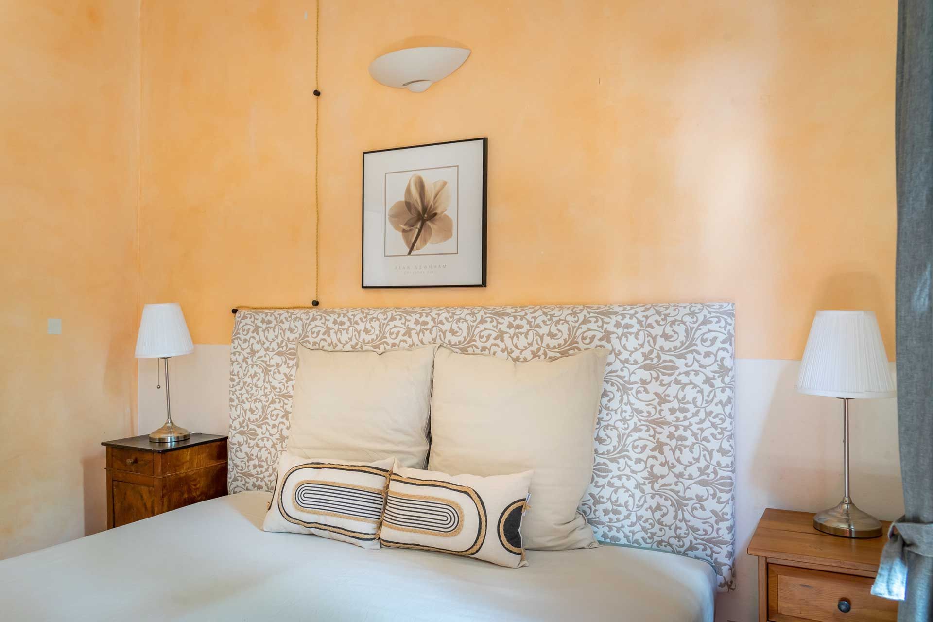 Marguerite Bed at Couvent des Ursulines