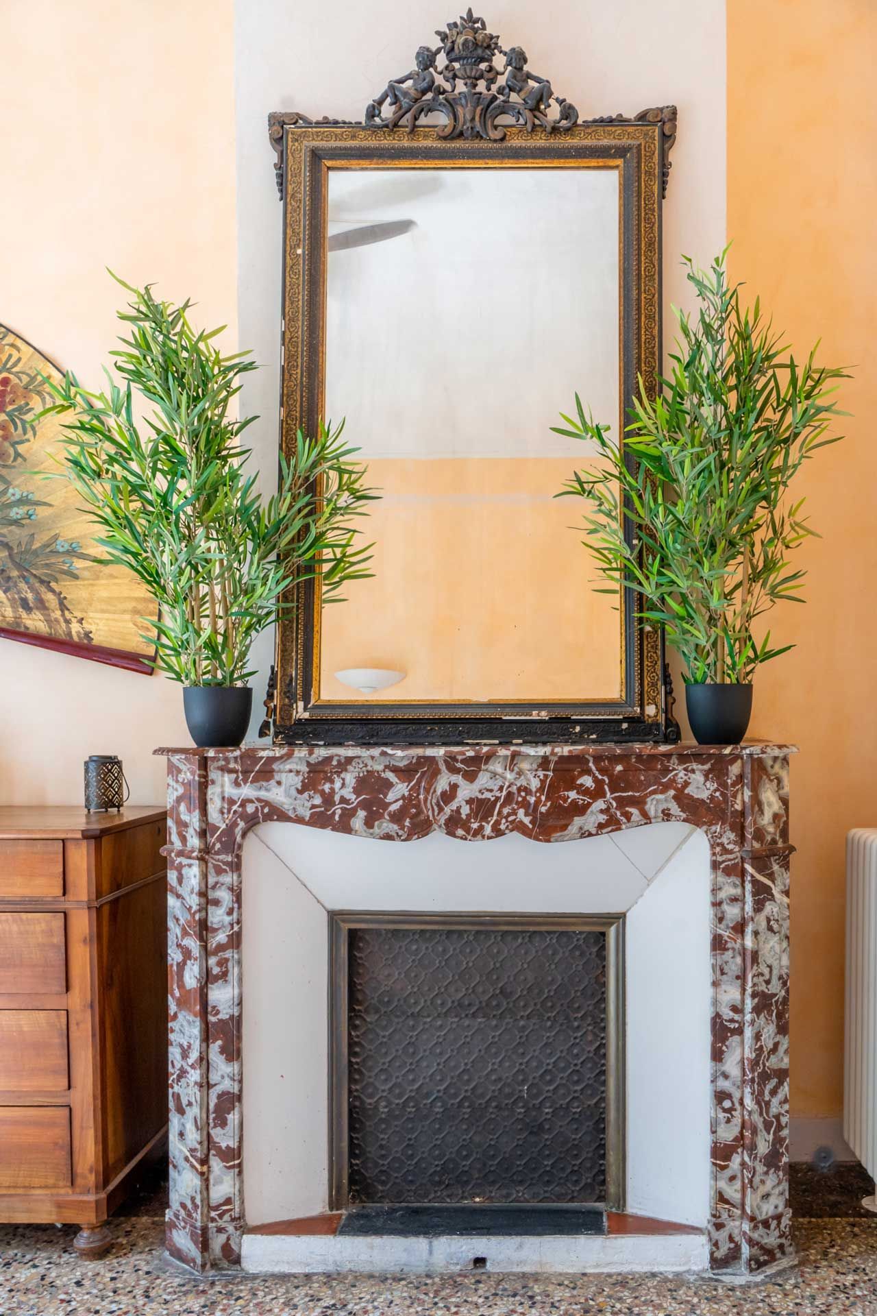 Marguerite Bed at Couvent des Ursulines