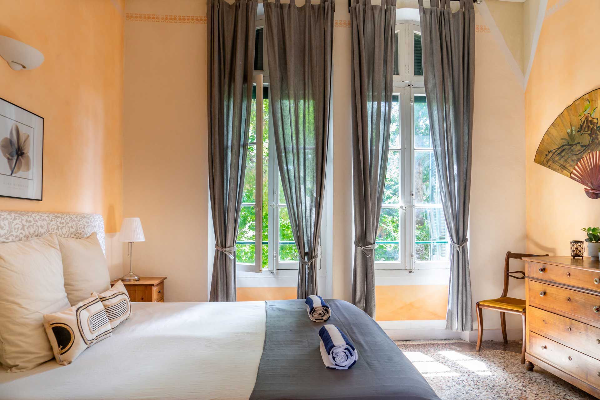 Marguerite Bed at Couvent des Ursulines